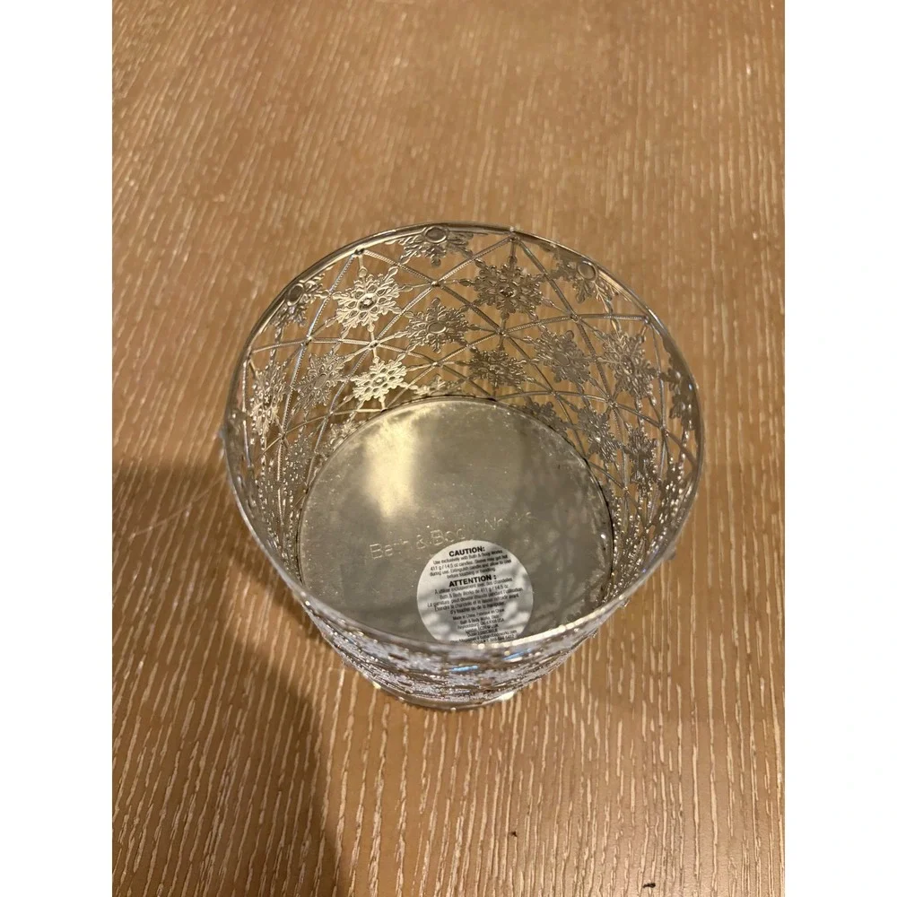 Bath & Body Works Silver Snowflake Gems Pedestal 3 Wick Candle Holder Sleeve